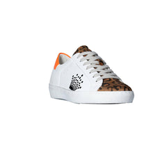 Carica l&#39;immagine nel visualizzatore di Gallery, Sneakers in pelle con dettagli leopardati
