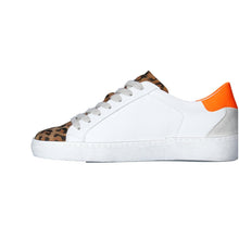 Carica l&#39;immagine nel visualizzatore di Gallery, Sneakers in pelle con dettagli leopardati
