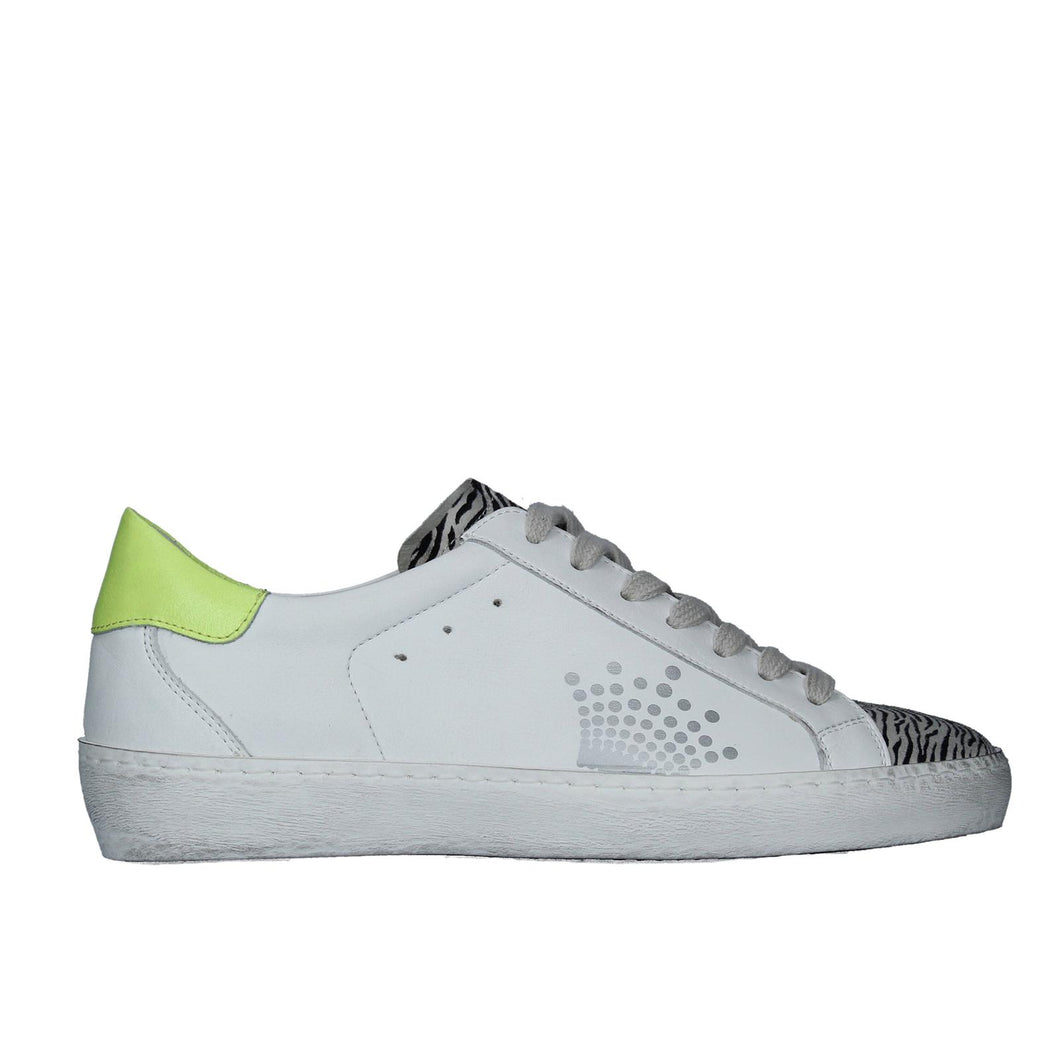 Sneakers in pelle bianca con dettagli zebrati e fluo